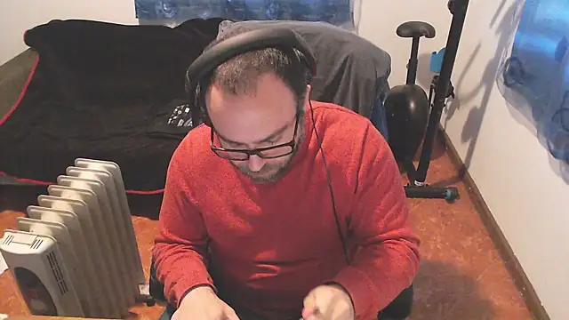 ravingr4d4 online show from 02/14/25, 12:14