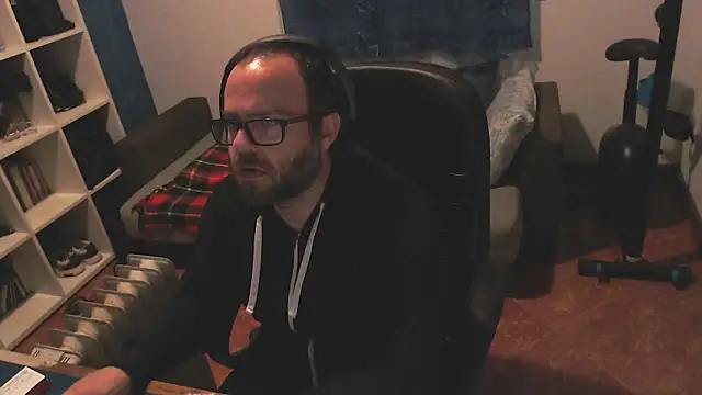 ravingr4d4 online show from 02/16/25, 08:33