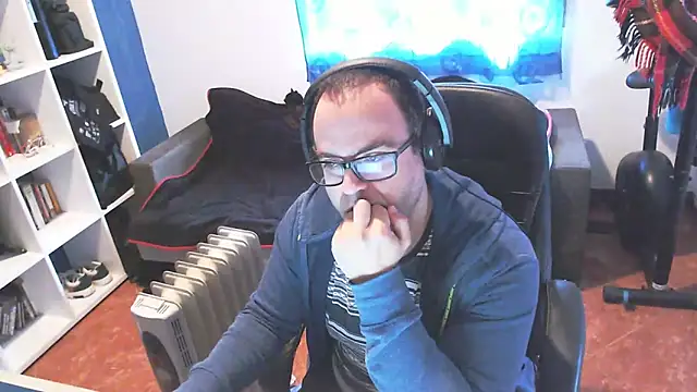 ravingr4d4 online show from 02/18/25, 12:17