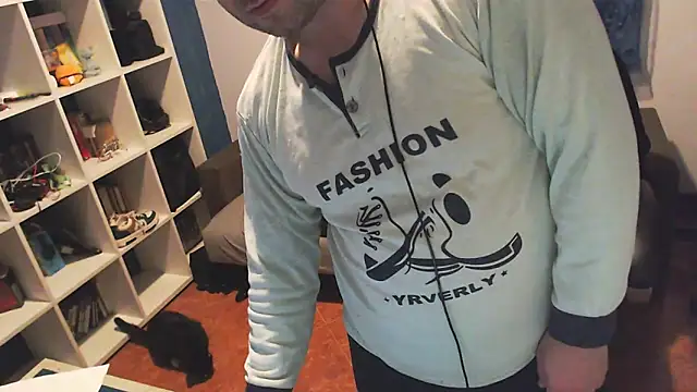 ravingr4d4 online show from 02/21/25, 01:44