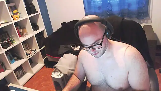 ravingr4d4 online show from 02/21/25, 04:48