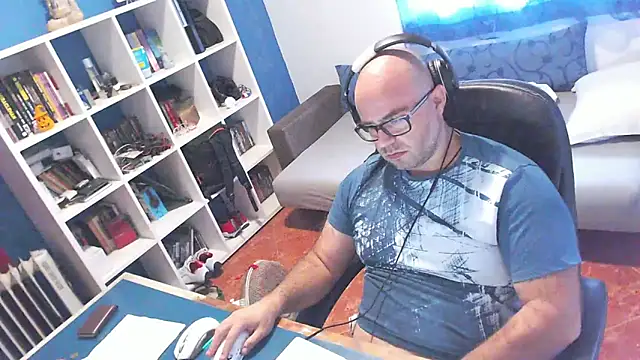 ravingr4d4 online show from 10/08/25, 09:51