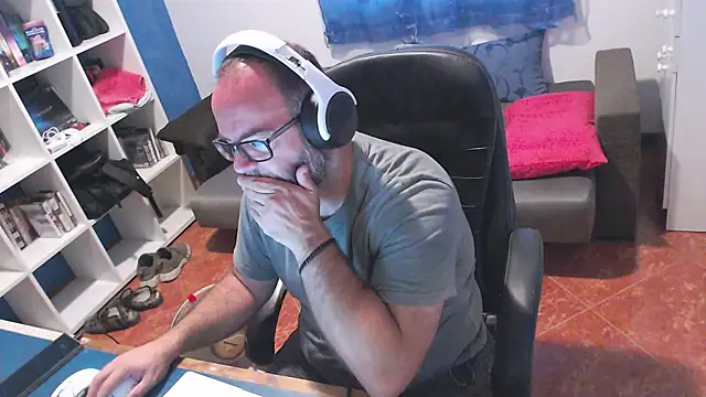 ravingr4d4 online show from 07/28/26, 08:10