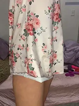 Snapshot of OriginalBarbieEst92 chatting on 12/11/24, 04:53 OriginalBarbieEst92 online show from 12/11/24, 04:53