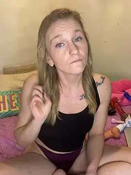 Snapshot of OriginalBarbieEst92 chatting on 02/25/25, 04:53 OriginalBarbieEst92 online show from 02/25/25, 04:53