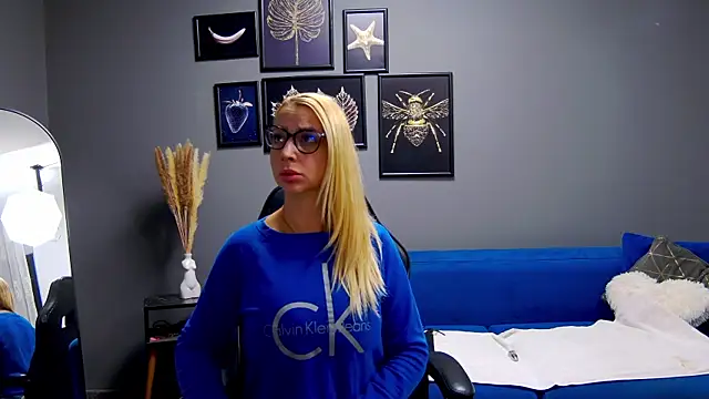 CelineConner online show from 09/17/25, 04:14