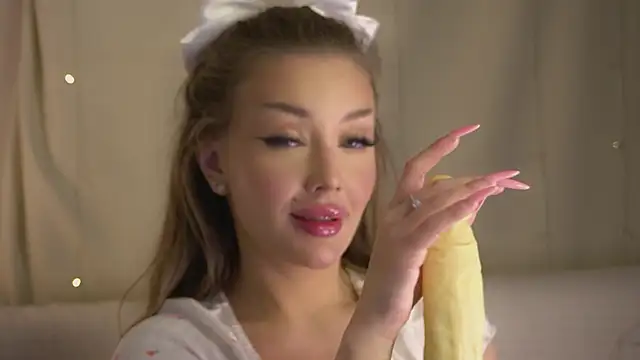 AnnyBangs online show from 09/18/25, 07:32