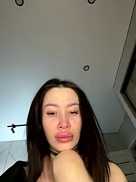 Snapshot of Yunasi chatting on 12/06/24, 11:33 Yunasi online show from 12/06/24, 11:33