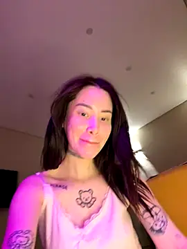 Snapshot of Yunasi chatting on 09/28/25, 02:00 Yunasi online show from 09/28/25, 02:00