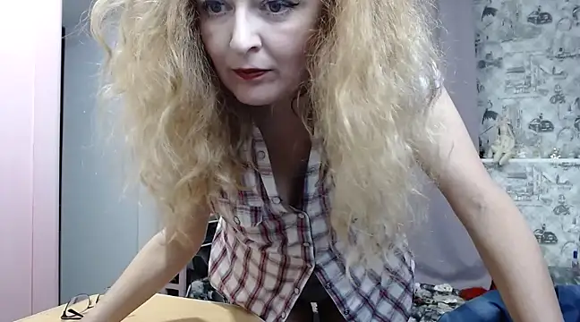 Helen1974 online show from 01/28/25, 10:12