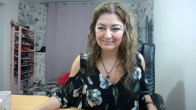 Snapshot of Helen1974 chatting on 01/16/26, 11:09 Helen1974 online show from 01/16/26, 11:09