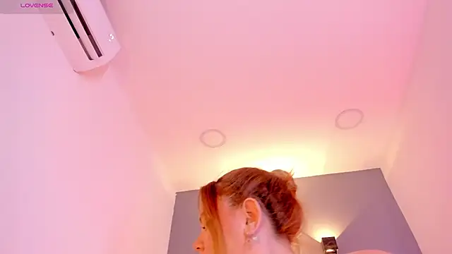 sophiarossee  online show from 01/22/25, 02:56