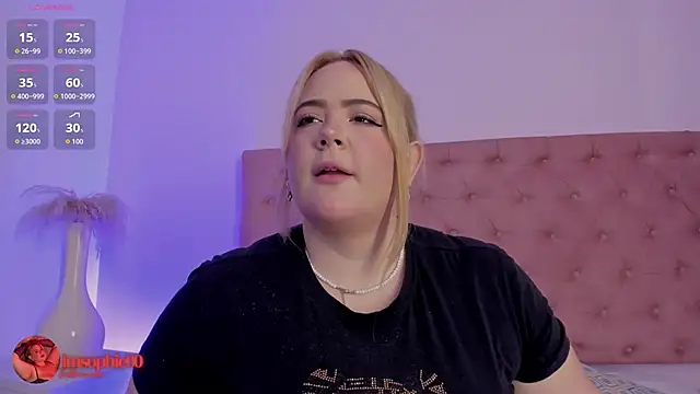 sophiarossee  online show from 11/18/25, 12:09