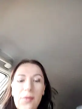 Snapshot of Brilliant-Queen1 chatting on 09/28/25, 12:05 Brilliant-Queen1 online show from 09/28/25, 12:05