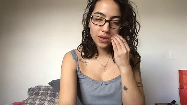 Sophi  a online show from 07/25/26, 06:16