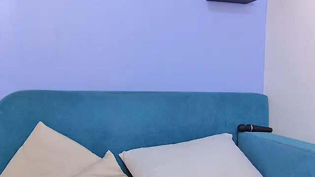 Snapshot of moon_cake chatting on 11/18/25, 07:02 moon cake online show from 11/18/25, 07:02