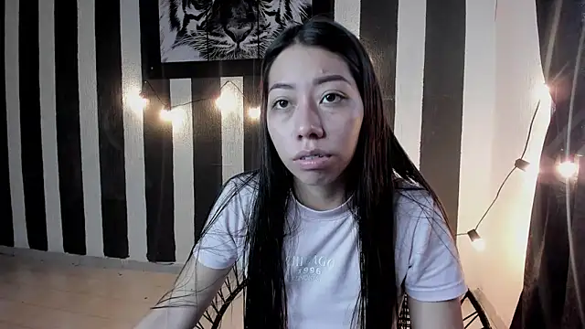 sexylaurita online show from 12/24/24, 12:22