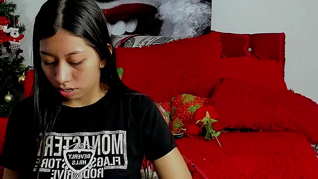 sexylaurita online show from 12/31/24, 12:57