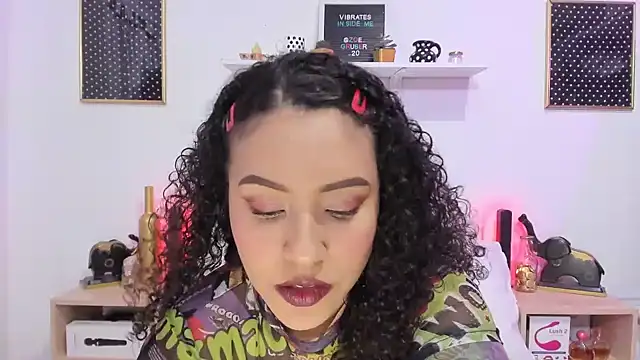 Zoe Gruber online show from 10/16/25, 03:24