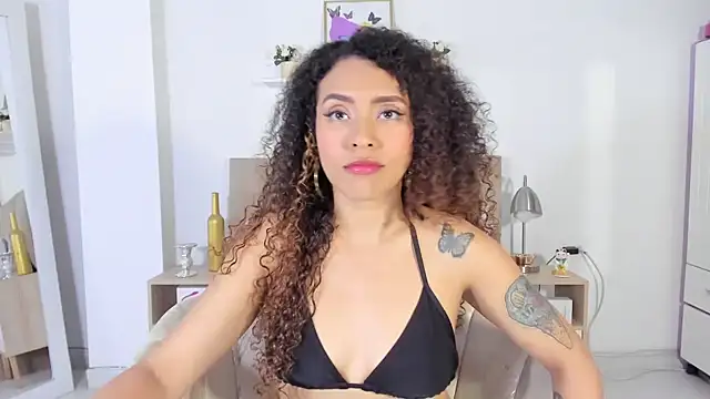 Zoe Gruber online show from 05/18/26, 12:29