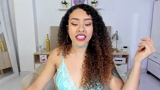 Zoe Gruber online show from 06/10/26, 12:11