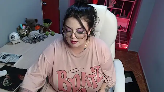 Snapshot of juliette_rd chatting on 12/11/24, 10:03 juliette rd online show from 12/11/24, 10:03