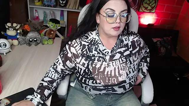 Snapshot of juliette_rd chatting on 01/01/25, 08:56 juliette rd online show from 01/01/25, 08:56
