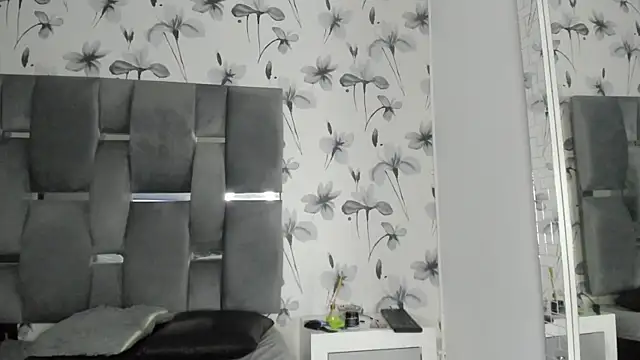 Ehotloveaxxx online show from 12/24/24, 12:00