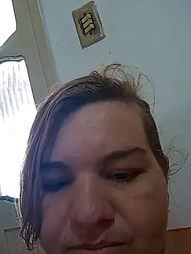 Snapshot of laiscibelle chatting on 09/29/25, 02:44 laiscibelle online show from 09/29/25, 02:44