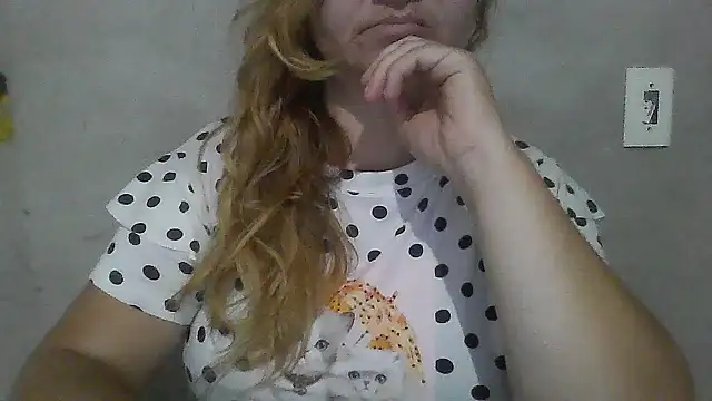 Snapshot of laiscibelle chatting on 10/25/25, 10:26 laiscibelle online show from 10/25/25, 10:26