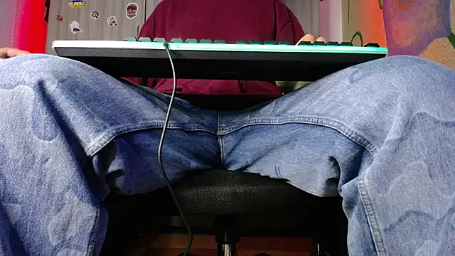 zacwatson  online show from 12/10/24, 05:39