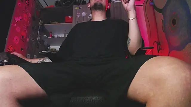 zacwatson  online show from 10/14/25, 01:06