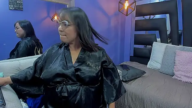 Romina017 online show from 01/15/25, 08:09