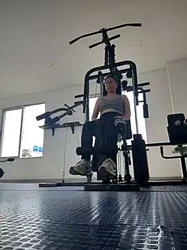 Snapshot of malusexy33 chatting on 09/17/25, 02:30 malusexy33 online show from 09/17/25, 02:30