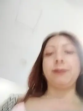 Snapshot of malusexy33 chatting on 10/28/25, 11:18 malusexy33 online show from 10/28/25, 11:18