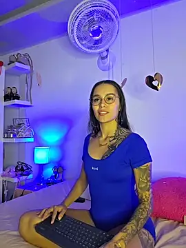 Snapshot of thamaral1 chatting on 03/25/26, 02:50 thamaral1 online show from 03/25/26, 02:50