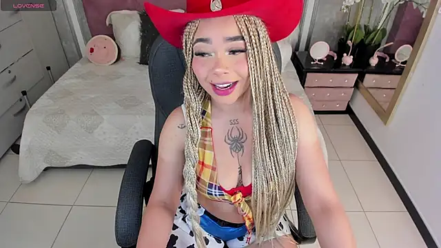 Snapshot of conny__curly chatting on 11/22/25, 01:54 conny curly online show from 11/22/25, 01:54