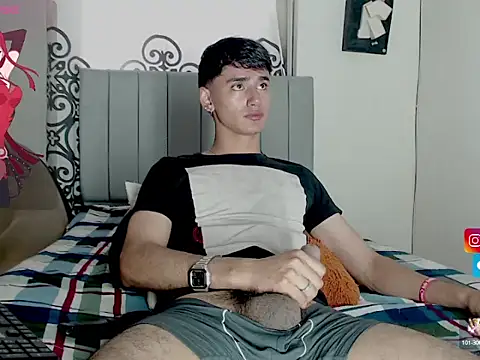 Snapshot of juan_stiven chatting on 10/15/25, 02:06 juan stiven online show from 10/15/25, 02:06