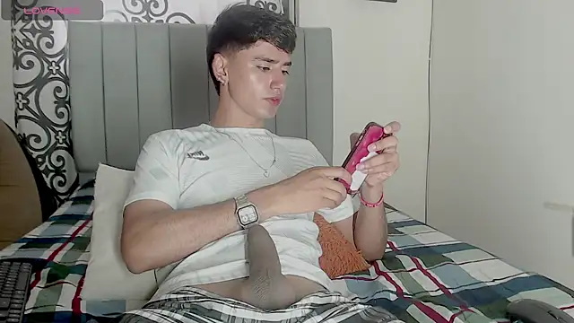 Snapshot of juan_stiven chatting on 10/22/25, 03:23 juan stiven online show from 10/22/25, 03:23