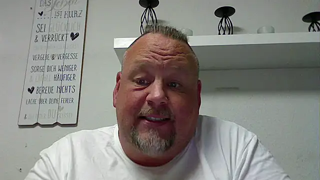 Snapshot of pimmelmann3 chatting on 05/04/26, 07:32 pimmelmann3 online show from 05/04/26, 07:32