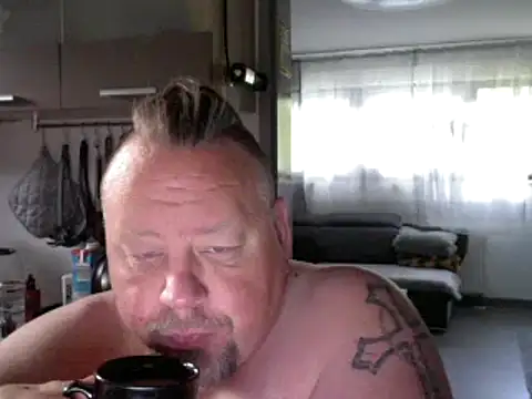 Snapshot of pimmelmann3 chatting on 05/23/26, 04:29 pimmelmann3 online show from 05/23/26, 04:29