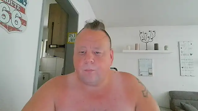 Snapshot of pimmelmann3 chatting on 06/12/26, 10:25 pimmelmann3 online show from 06/12/26, 10:25