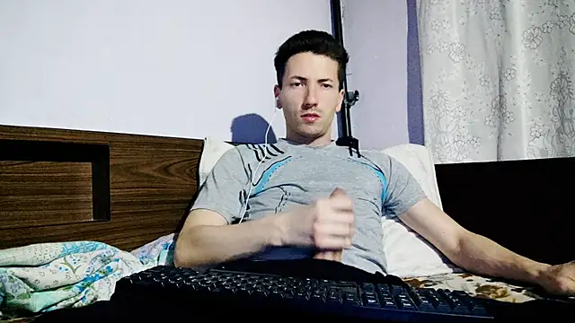 Snapshot of _Hocthus_ chatting on 12/28/24, 09:30 Hocthus online show from 12/28/24, 09:30