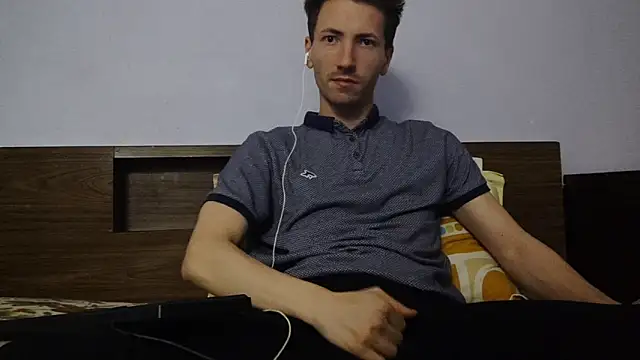 Snapshot of _Hocthus_ chatting on 01/05/25, 09:57 Hocthus online show from 01/05/25, 09:57