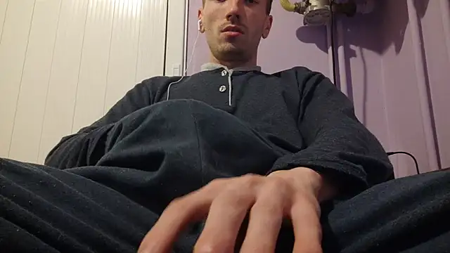 Snapshot of _Hocthus_ chatting on 01/14/25, 04:29 Hocthus online show from 01/14/25, 04:29