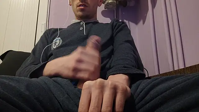 Snapshot of _Hocthus_ chatting on 01/14/25, 07:32 Hocthus online show from 01/14/25, 07:32