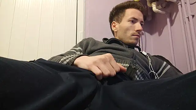 Snapshot of _Hocthus_ chatting on 02/05/25, 05:09 Hocthus online show from 02/05/25, 05:09