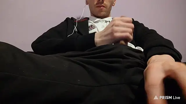 Snapshot of _Hocthus_ chatting on 02/08/25, 02:38 Hocthus online show from 02/08/25, 02:38