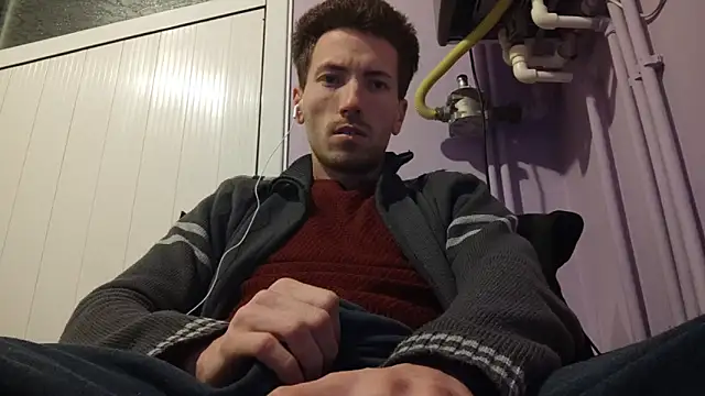 Snapshot of _Hocthus_ chatting on 02/19/25, 06:00 Hocthus online show from 02/19/25, 06:00