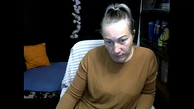 wLESLYMOSw online show from 09/16/25, 06:47